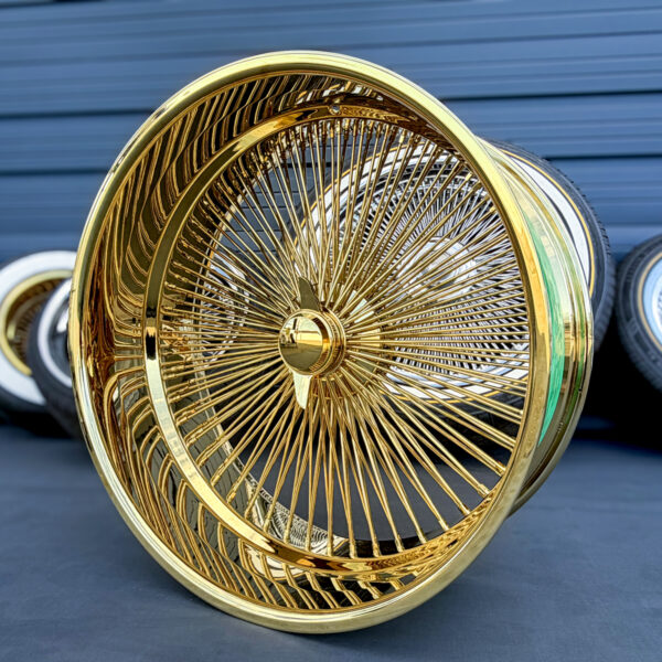 26” Gold Dayton-Style Wire Wheels – Staggered Donk Set (26x9 / 26x10, 6” Lip Rear) | Knock-Off Hub | Custom Show Car Rims