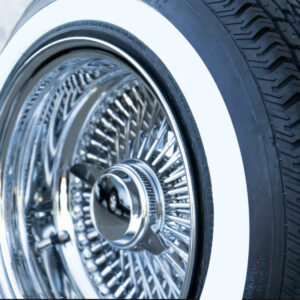 zoomed-14x7-wire-wheels-thick 14x7 Reverse Chrome 100-Spoke Wire Wheels & 0.75" Whitewall Tires Set